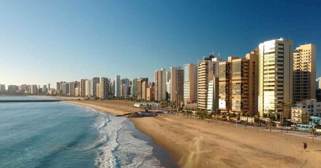 aonde dica localizado o hotel marina park em fortaleza