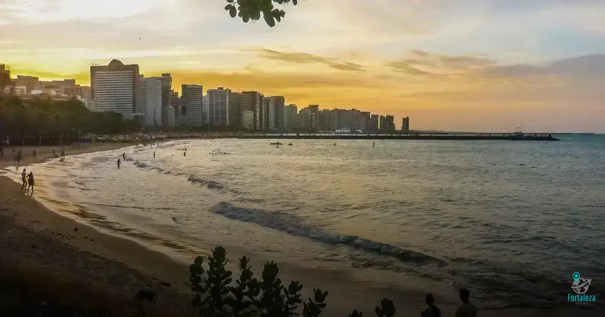 Descubra os melhores lugares para sair à noite em Fortaleza